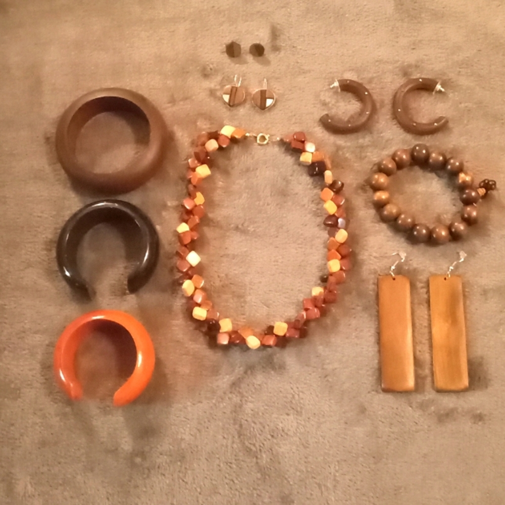 13 pcs Wood Jewelry Set